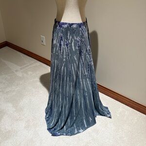 Chic Women's Maxi Skirt in Blue and Gray